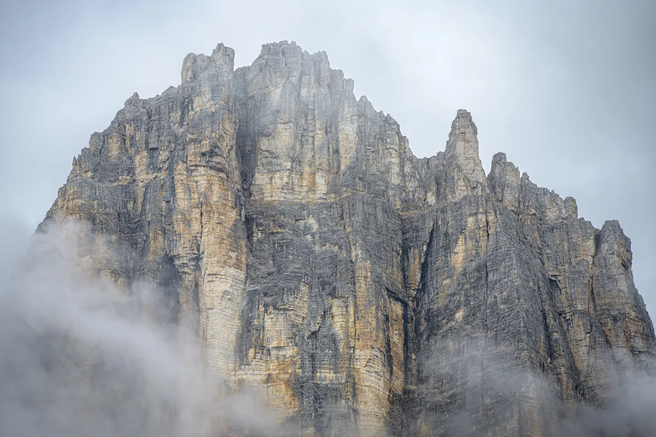 多洛米蒂 · 拉瓦雷多三峰