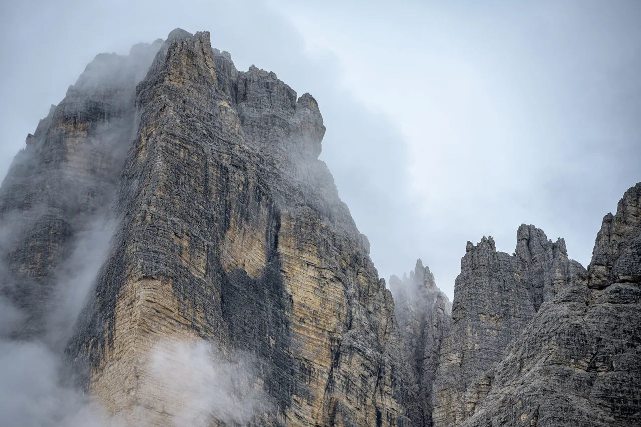 多洛米蒂 · 拉瓦雷多三峰